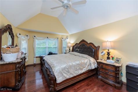 1021 Wood Park Lane Brunswick OH 44212