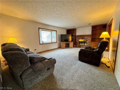 6385 Harbor Drive NW Canton OH 44718
