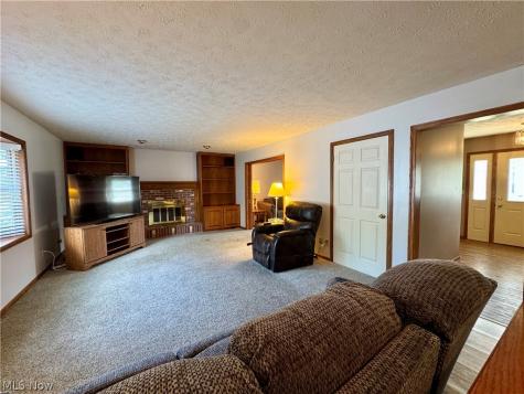6385 Harbor Drive NW Canton OH 44718