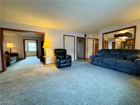 6385 Harbor Drive NW Canton OH 44718