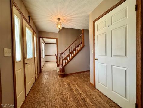 6385 Harbor Drive NW Canton OH 44718