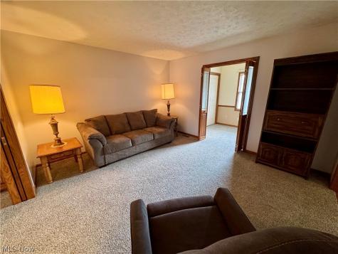 6385 Harbor Drive NW Canton OH 44718