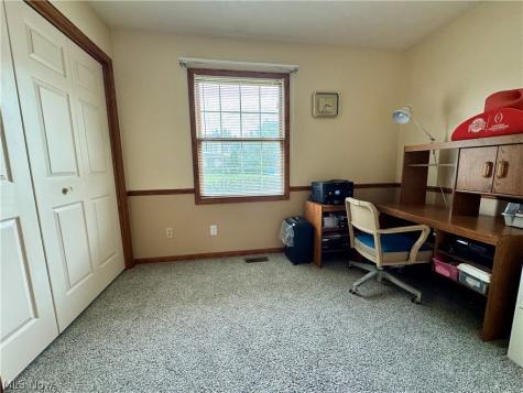 6385 Harbor Drive NW Canton OH 44718
