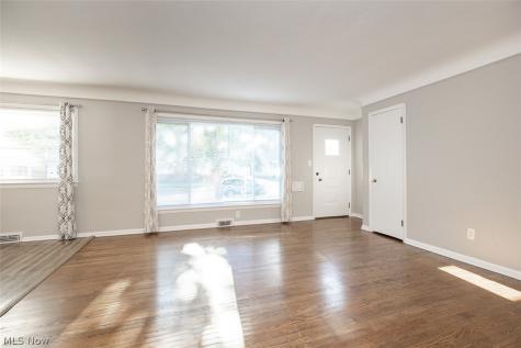 6469 Anita Drive Parma Heights OH 44130