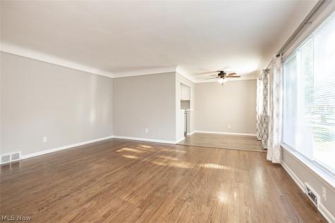 6469 Anita Drive Parma Heights OH 44130