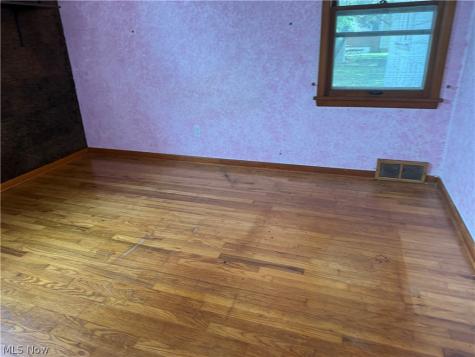 377 Halle Drive Euclid OH 44132