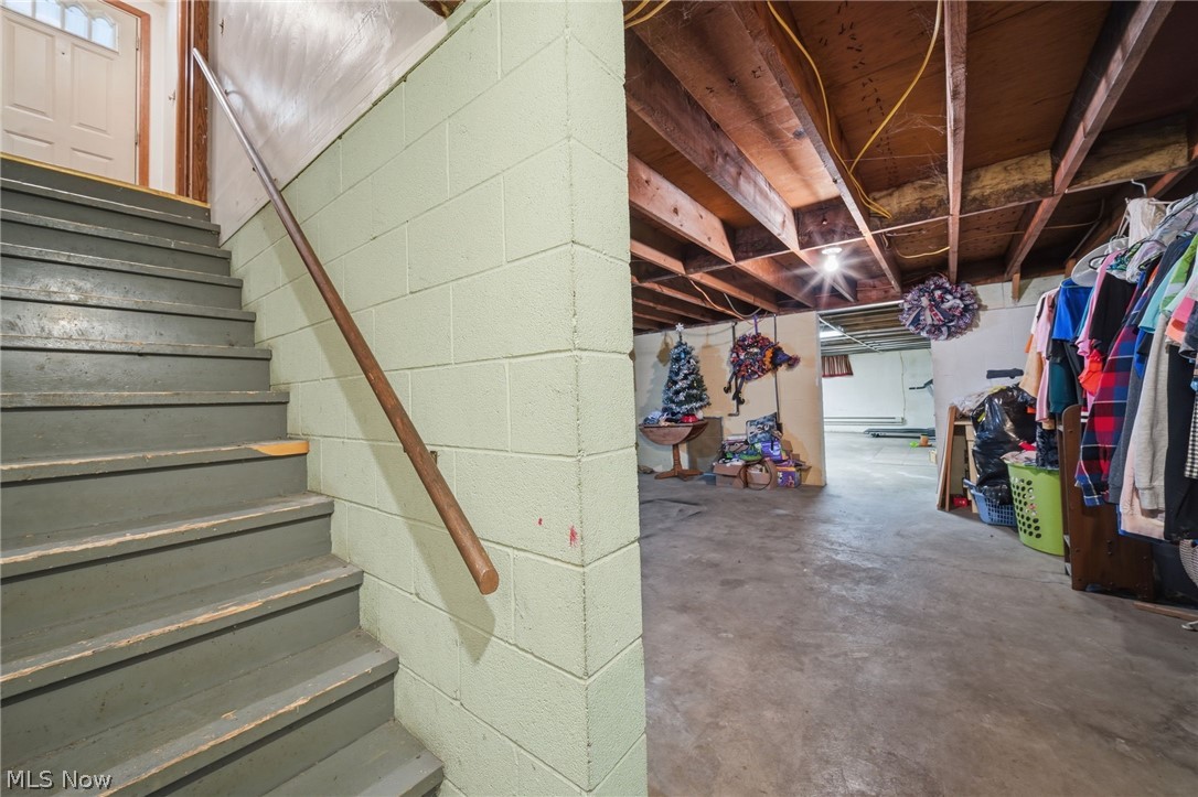 14 N Cross Street Columbiana OH 44408