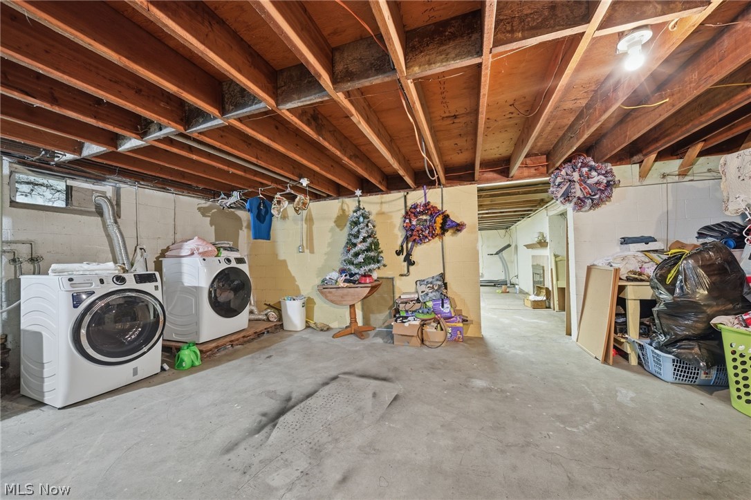 14 N Cross Street Columbiana OH 44408