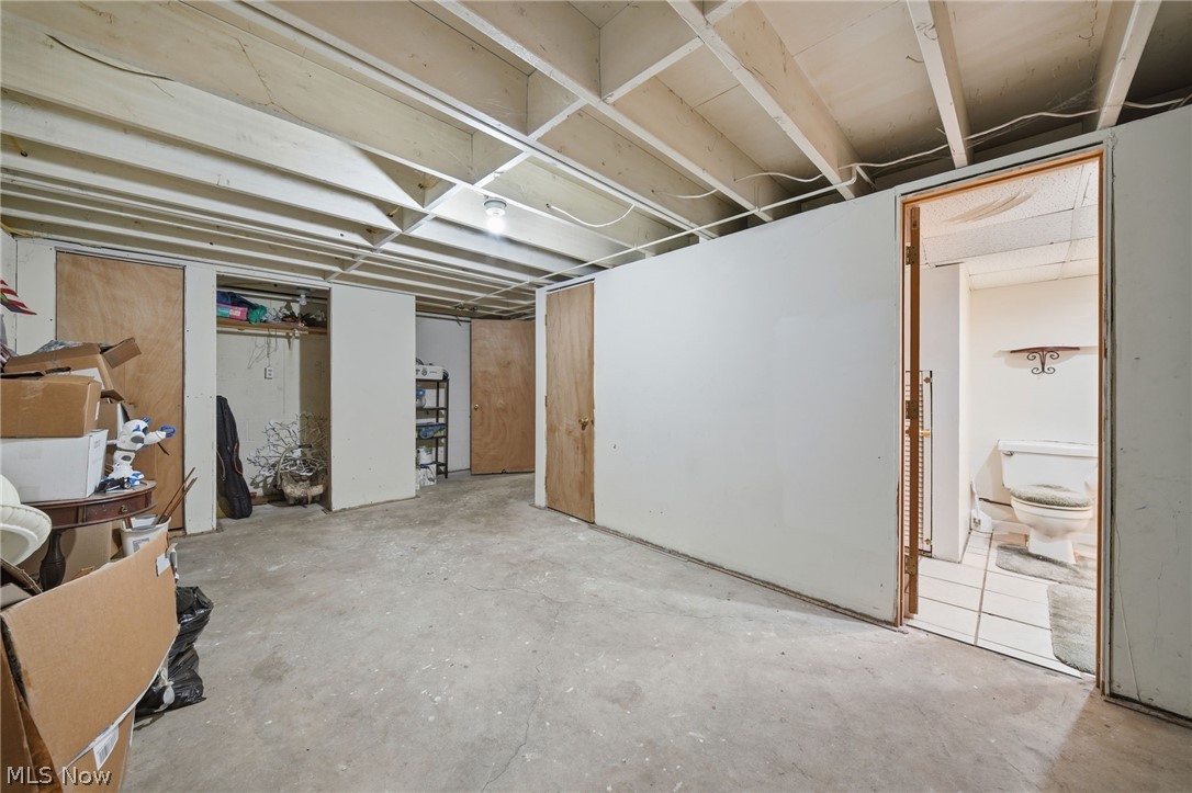 14 N Cross Street Columbiana OH 44408