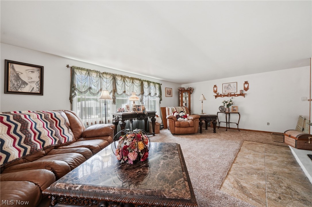 14 N Cross Street Columbiana OH 44408