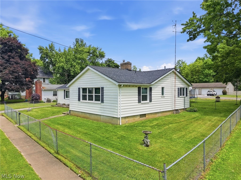 14 N Cross Street Columbiana OH 44408