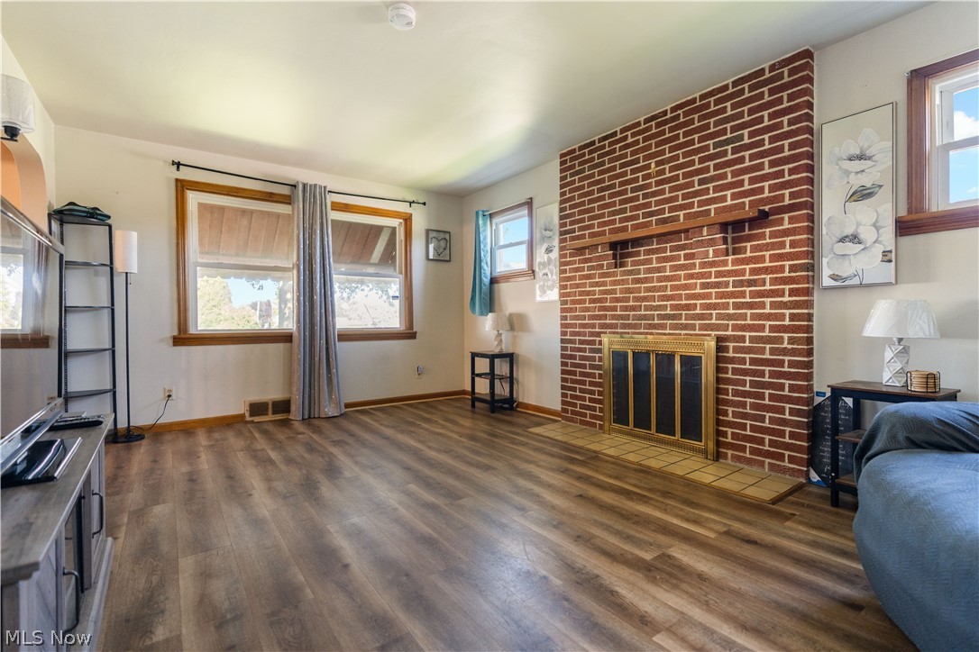 267 26th Street NW Barberton OH 44203