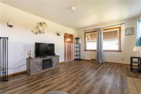 267 26th Street NW Barberton OH 44203