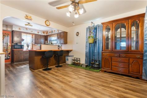 267 26th Street NW Barberton OH 44203