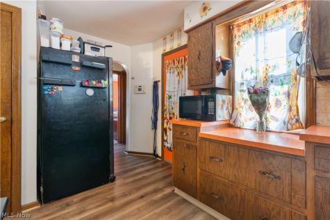 267 26th Street NW Barberton OH 44203