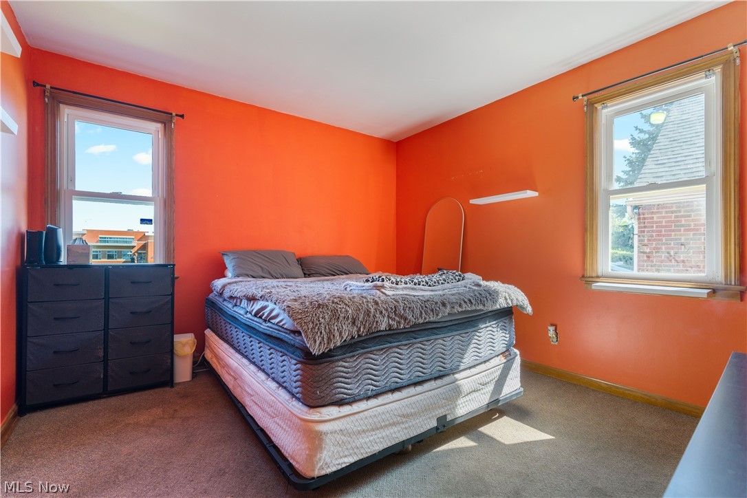 267 26th Street NW Barberton OH 44203