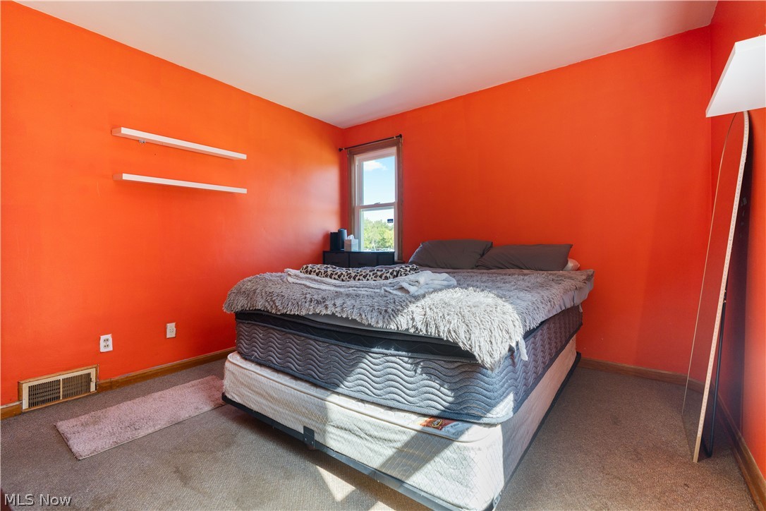267 26th Street NW Barberton OH 44203
