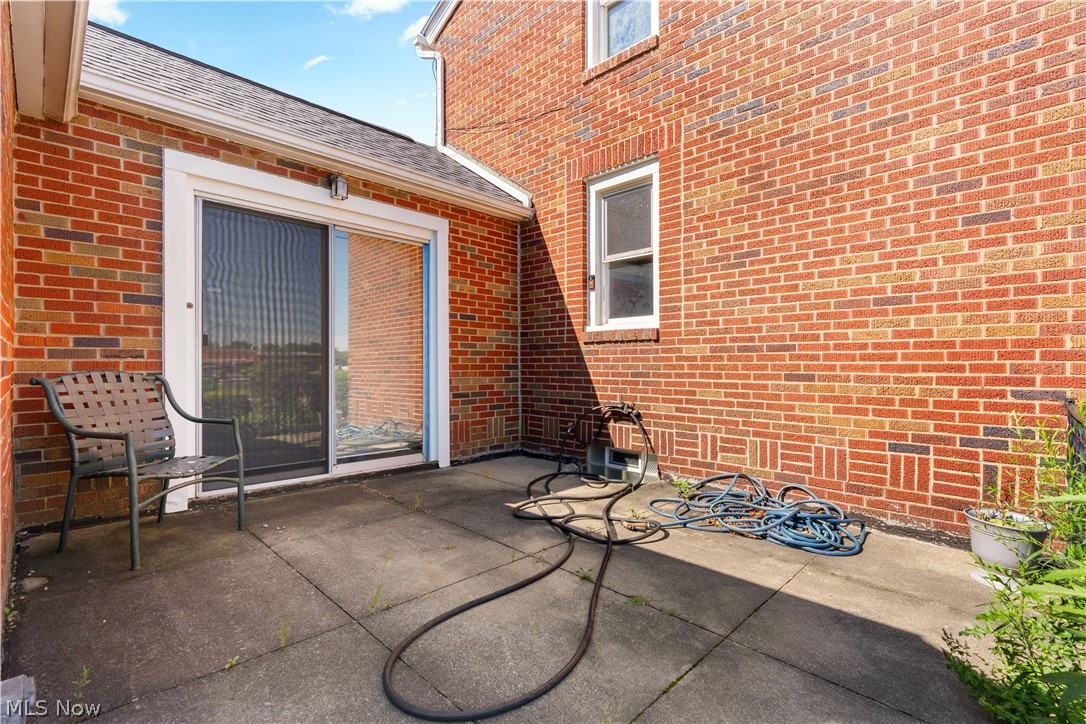 267 26th Street NW Barberton OH 44203
