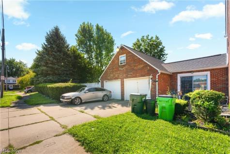 267 26th Street NW Barberton OH 44203