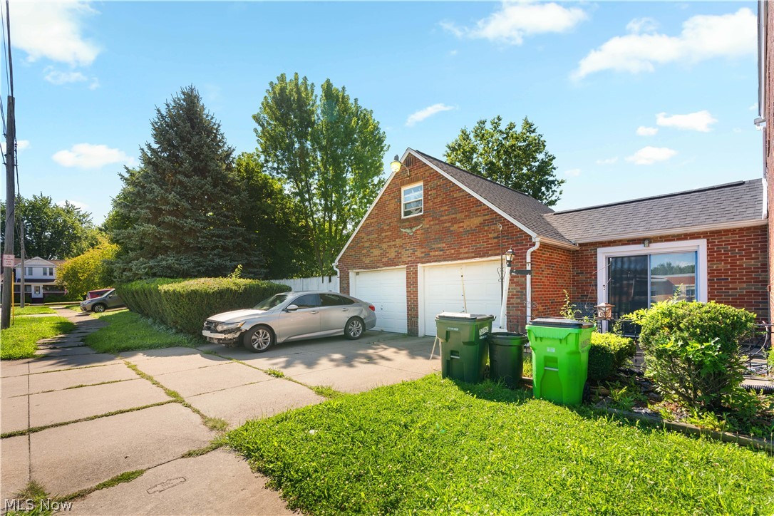 267 26th Street NW Barberton OH 44203