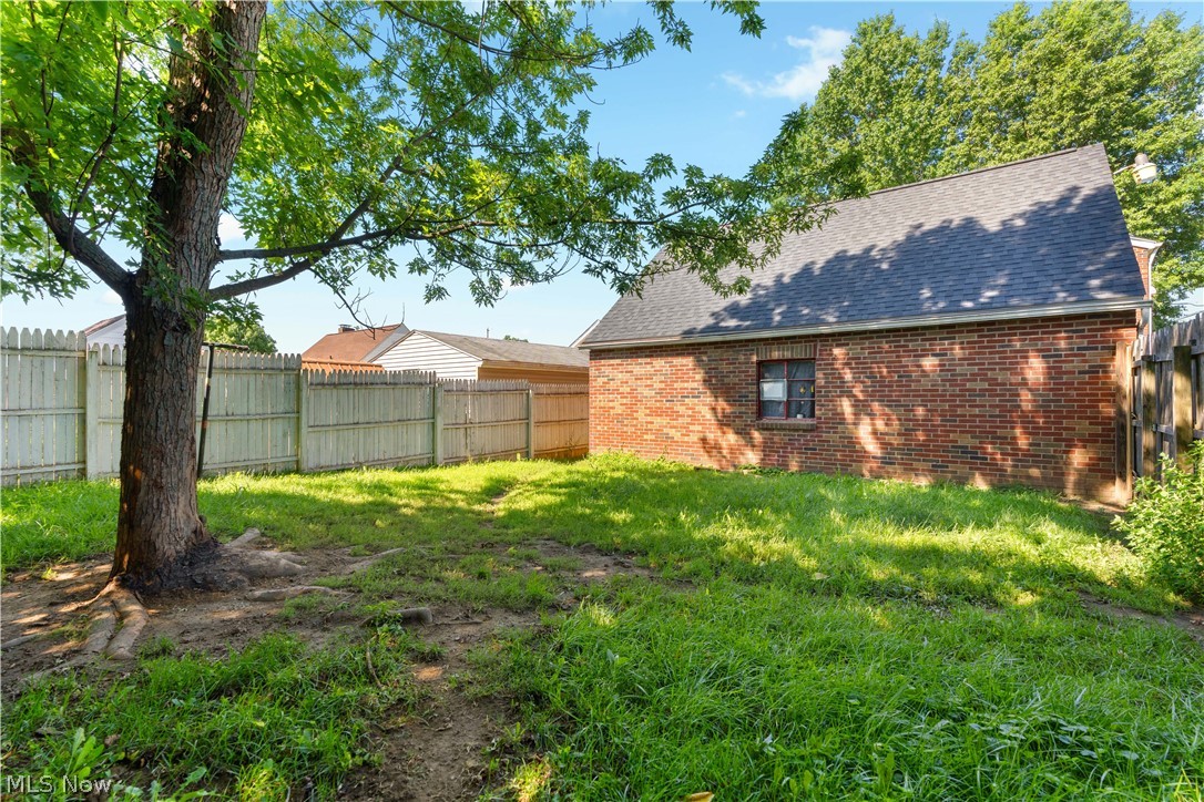 267 26th Street NW Barberton OH 44203
