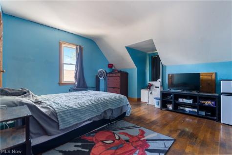 267 26th Street NW Barberton OH 44203