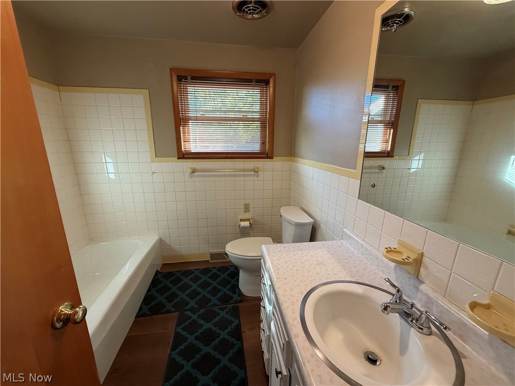 47612 Summerset Road East Liverpool OH 43920