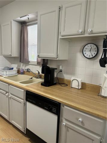 5287 Strawberry Lane Willoughby OH 44094