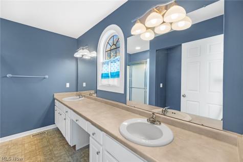 3980 Arbor Creek Avenue NW Canton OH 44718