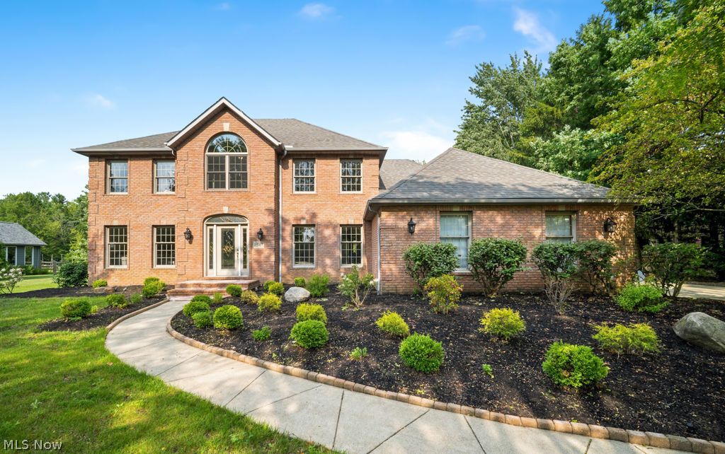 2547 Canyon Creek Drive Hinckley OH 44233