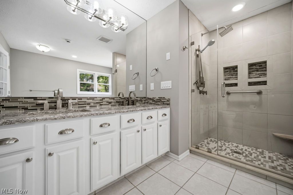 2547 Canyon Creek Drive Hinckley OH 44233