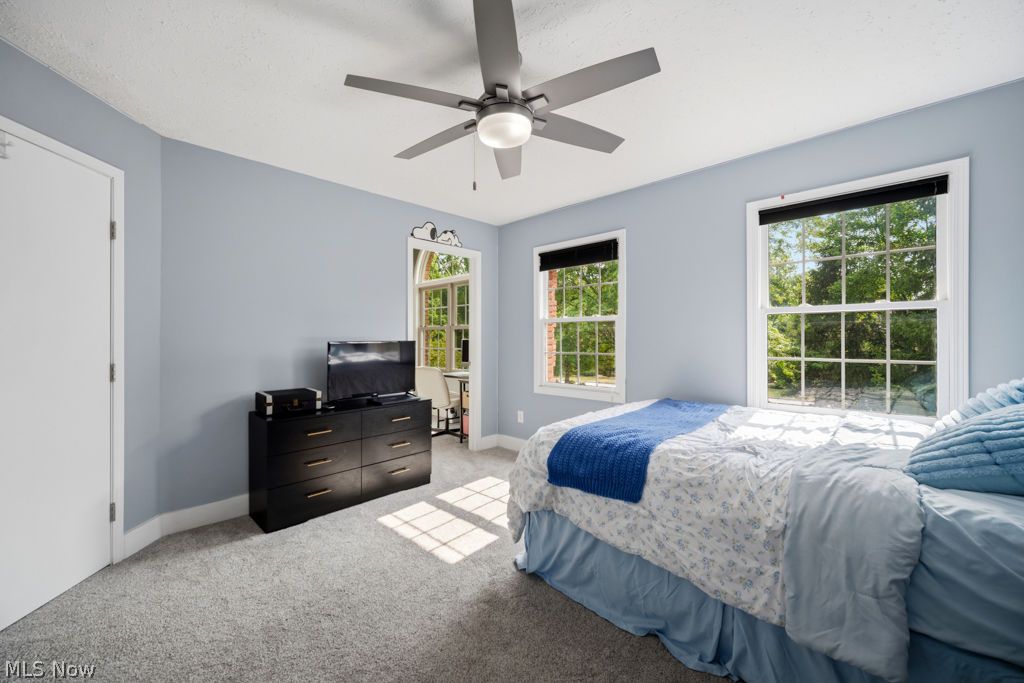 2547 Canyon Creek Drive Hinckley OH 44233
