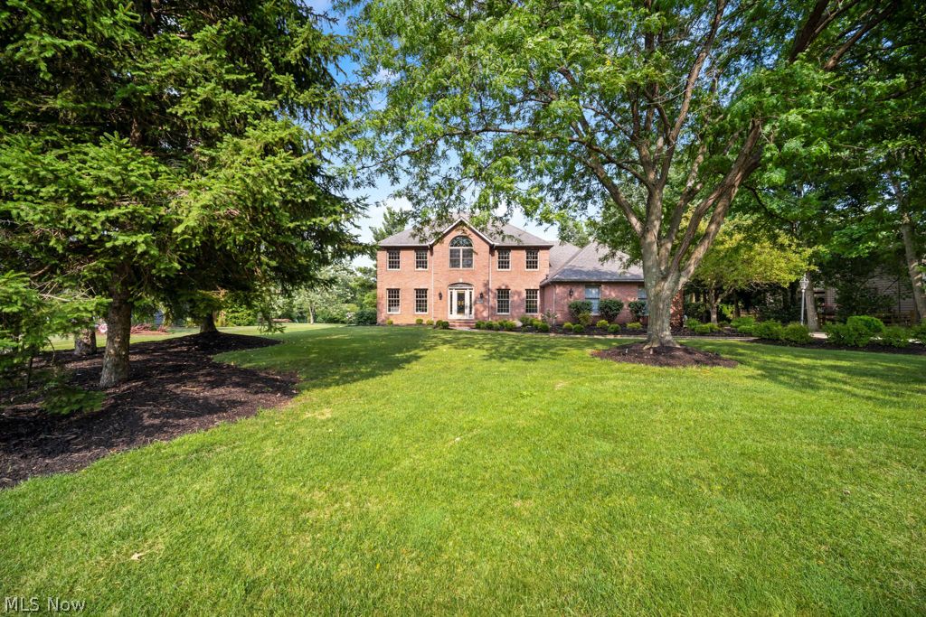 2547 Canyon Creek Drive Hinckley OH 44233