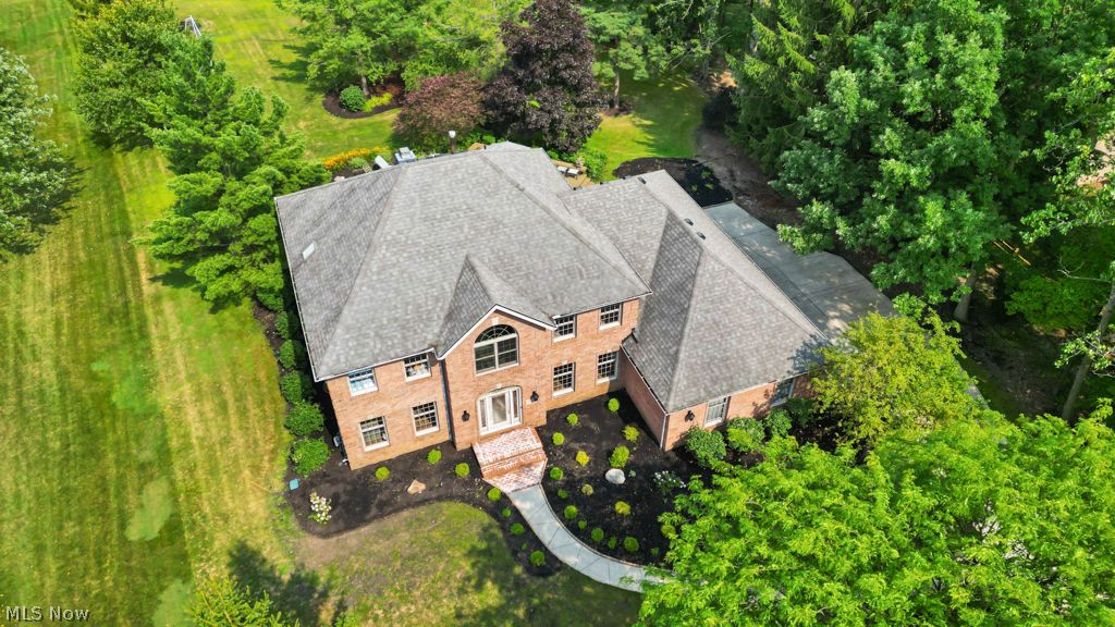 2547 Canyon Creek Drive Hinckley OH 44233
