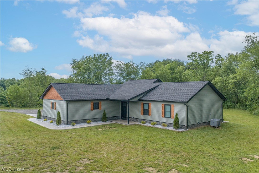 2793 Zutavern Church Road NW Bolivar OH 44621