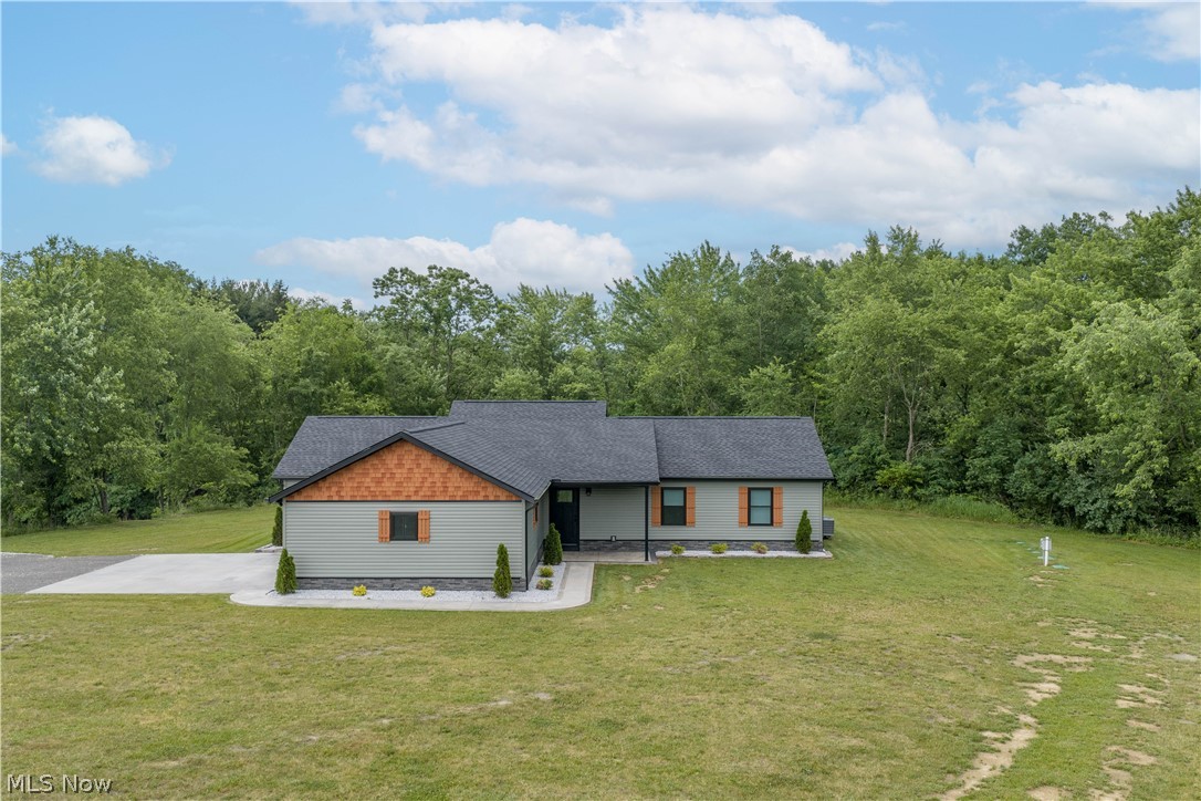 2793 Zutavern Church Road NW Bolivar OH 44621