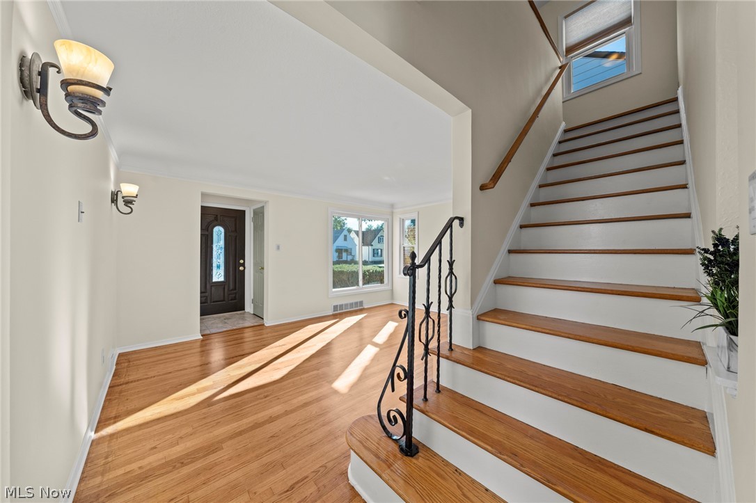 8112 Pelham Drive Parma OH 44129