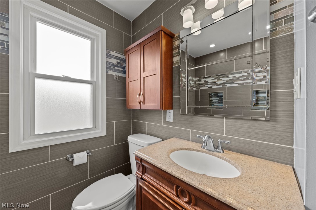 8112 Pelham Drive Parma OH 44129
