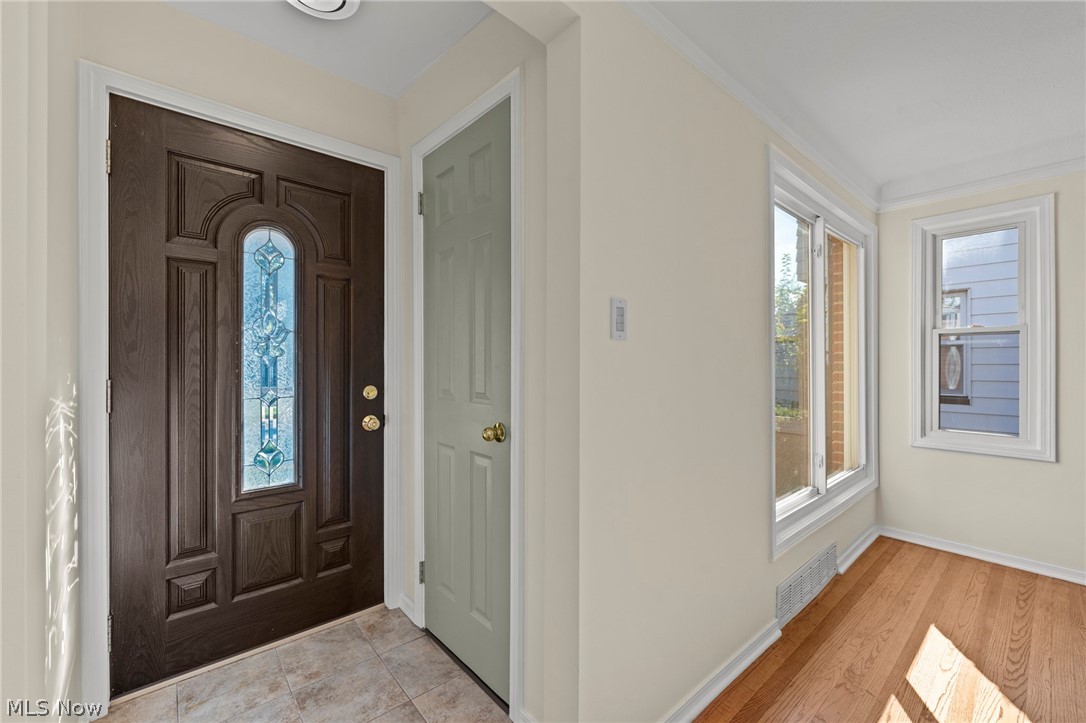 8112 Pelham Drive Parma OH 44129