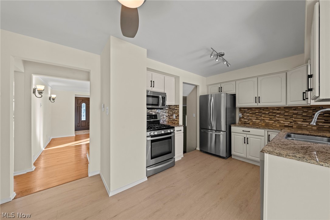 8112 Pelham Drive Parma OH 44129