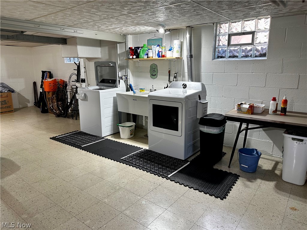 2788 Hoffman Circle NE Warren OH 44483