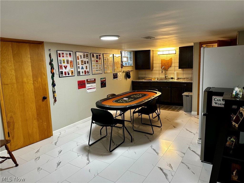 2788 Hoffman Circle NE Warren OH 44483