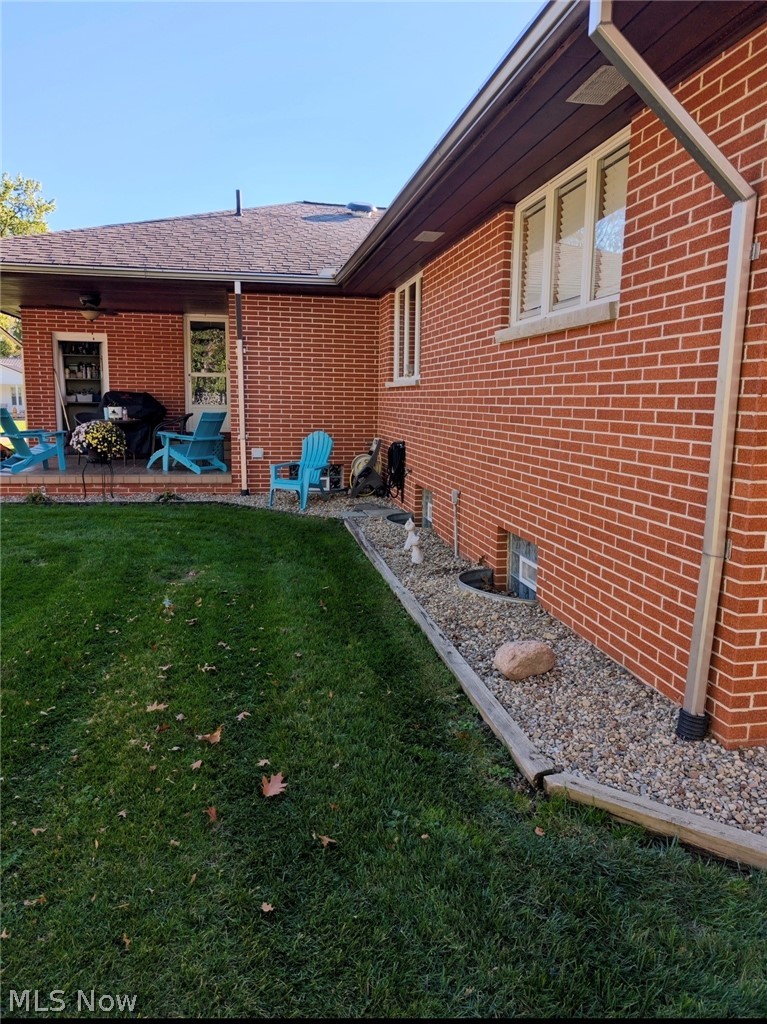 2788 Hoffman Circle NE Warren OH 44483
