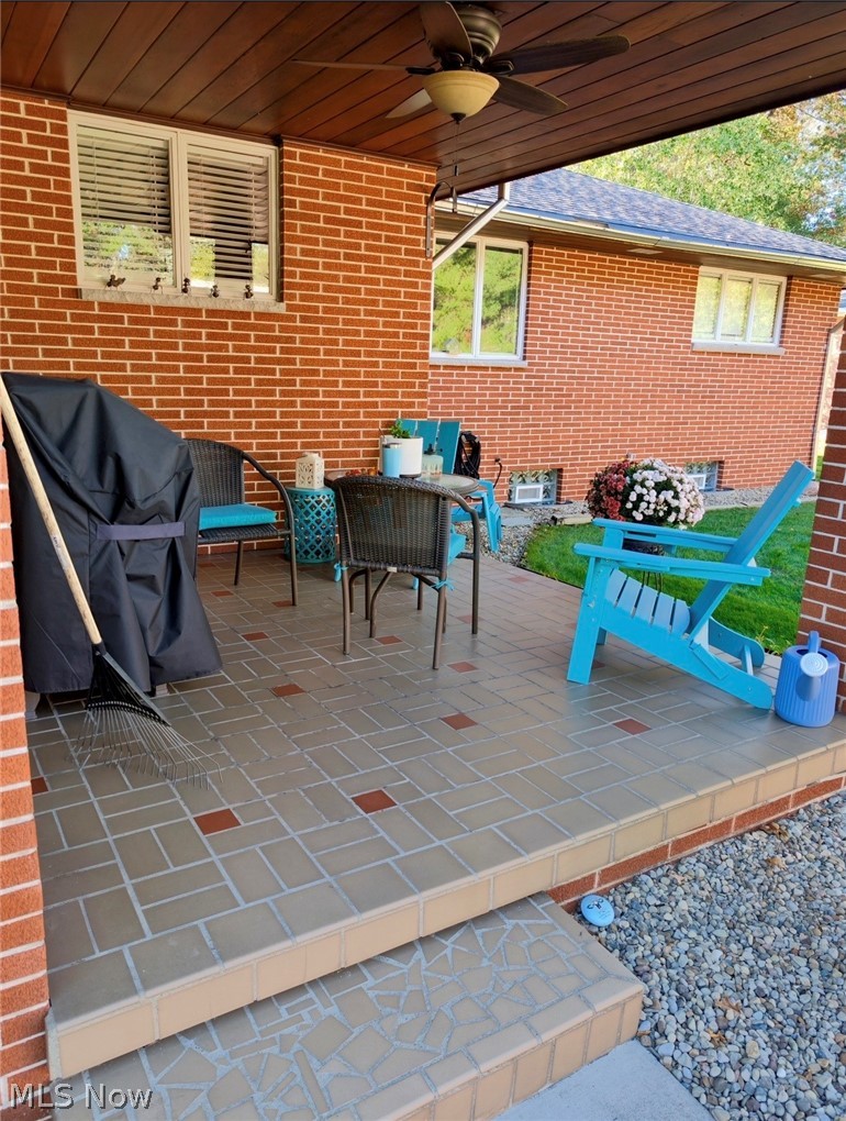 2788 Hoffman Circle NE Warren OH 44483