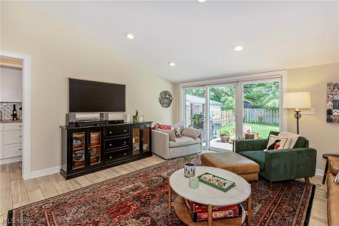 2359 Loyola Road University Heights OH 44118