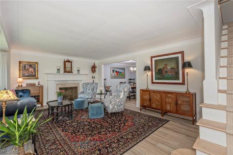 2359 Loyola Road University Heights OH 44118