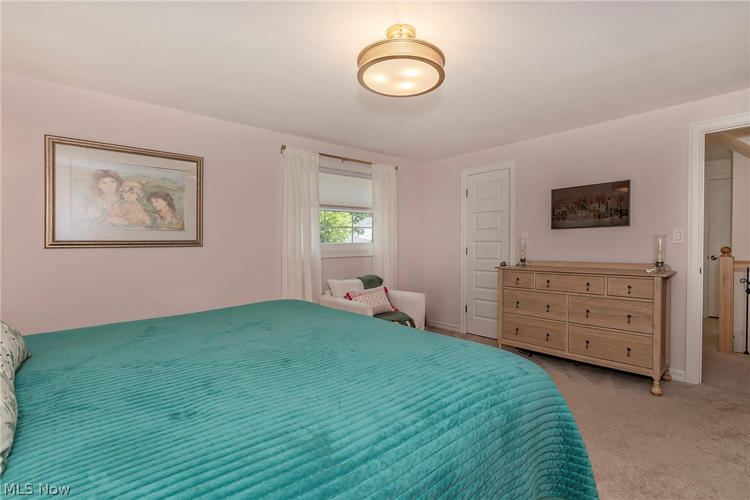 2359 Loyola Road University Heights OH 44118