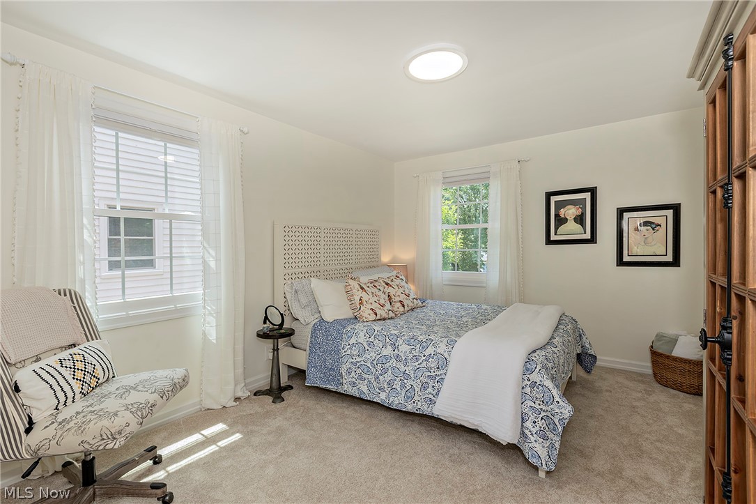 2359 Loyola Road University Heights OH 44118