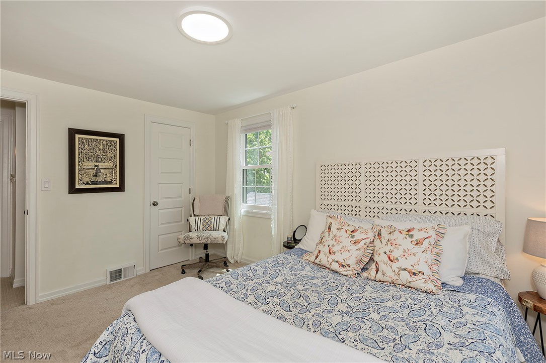 2359 Loyola Road University Heights OH 44118