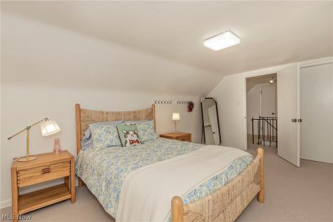 2359 Loyola Road University Heights OH 44118